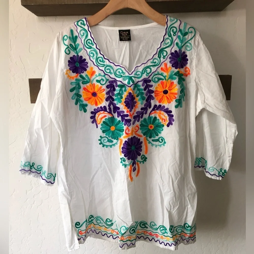 Mja world|White floral embroidered Mexican style peasant top•••Cotton, XL - Picture 2 of 10